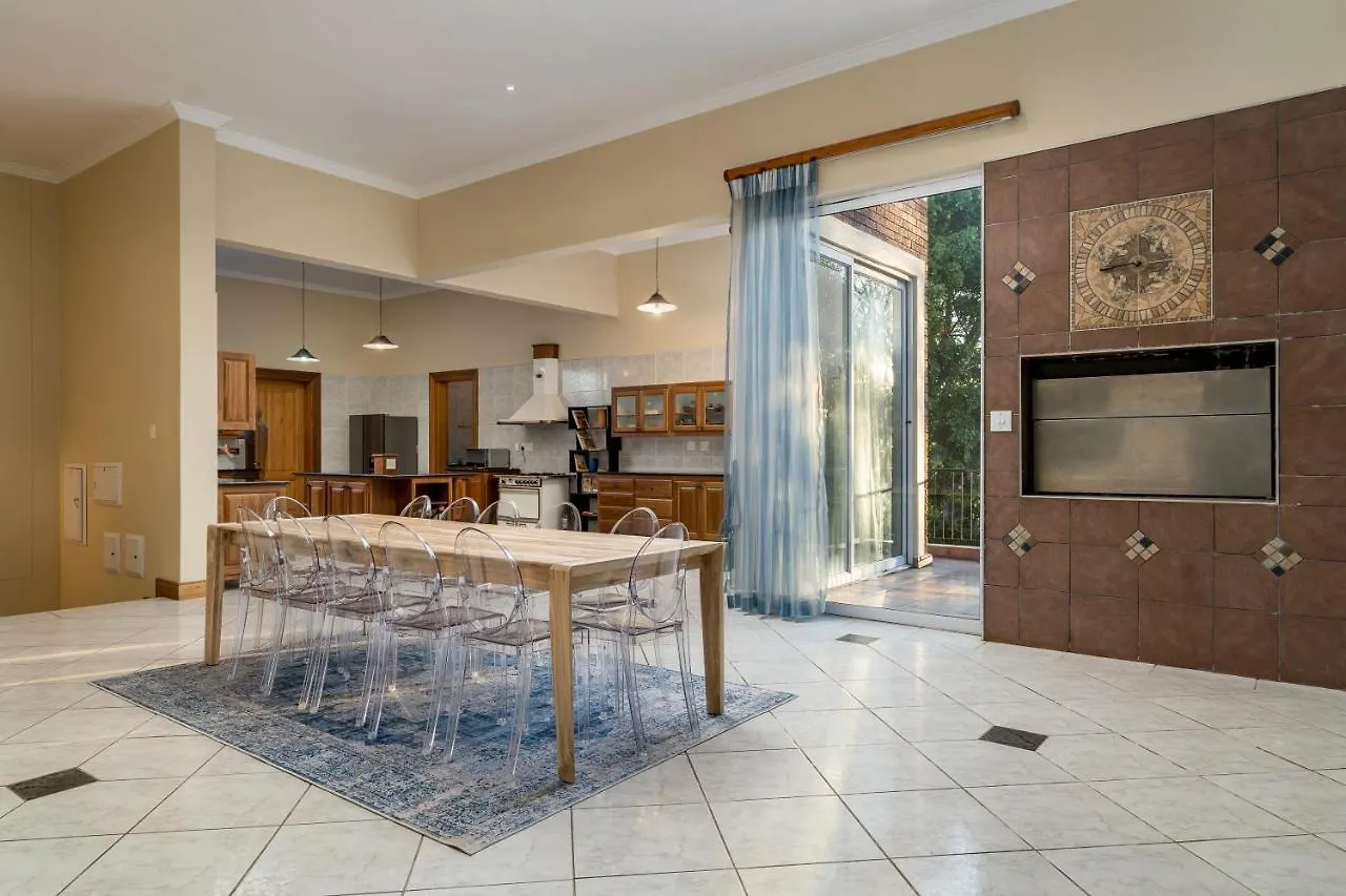 Red Victorian Mansion Hotel Somerset West