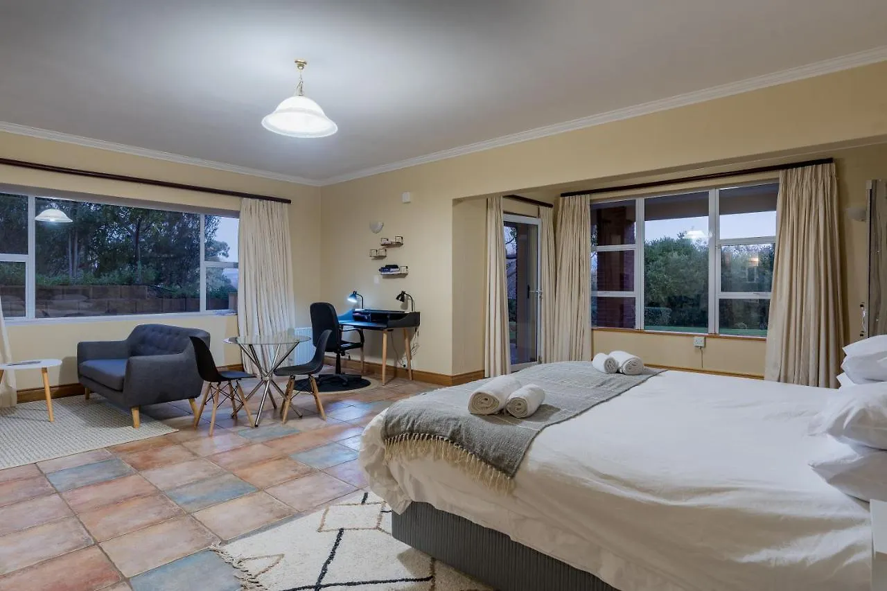 Hotel Red Mansion @ La Felicita Somerset West 0*,