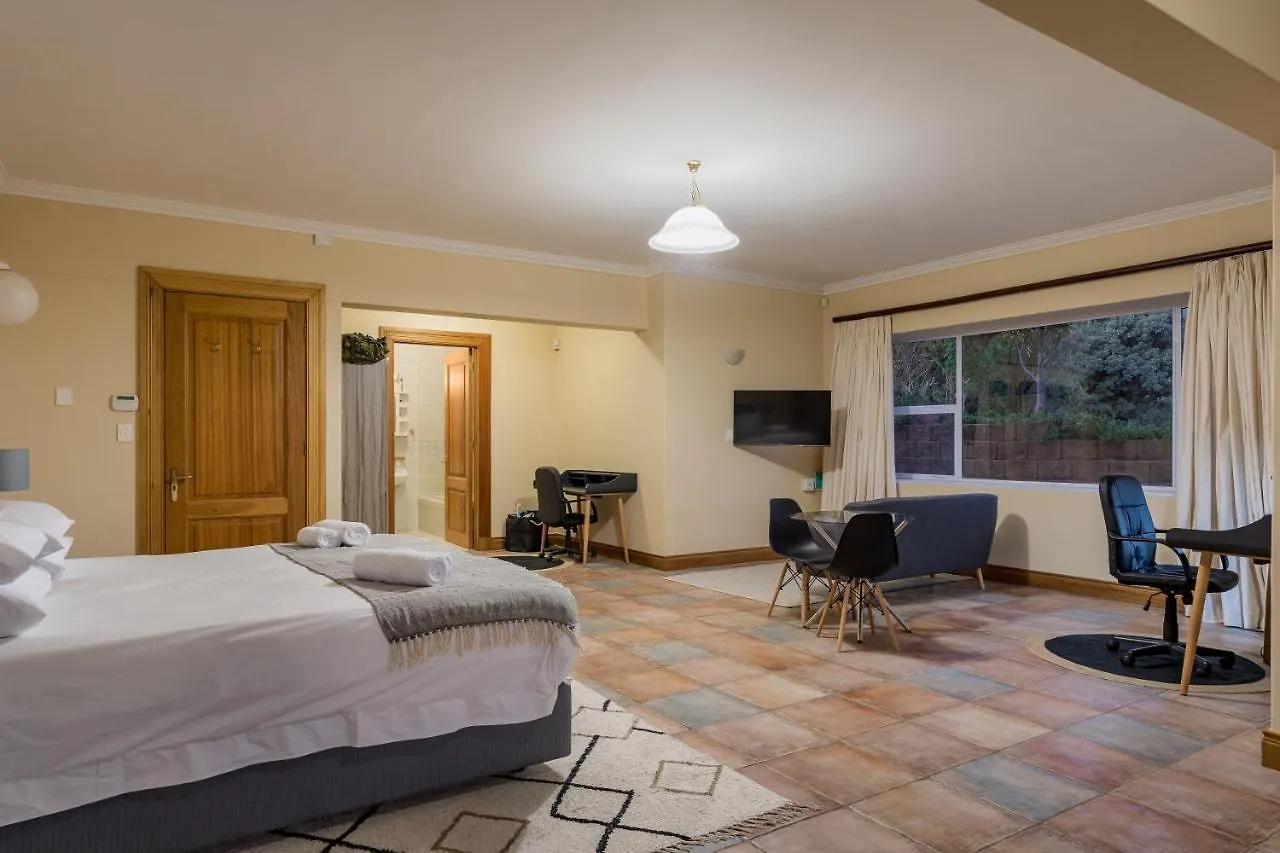 Guest house Red Victorian Mansion Hotel Somerset West